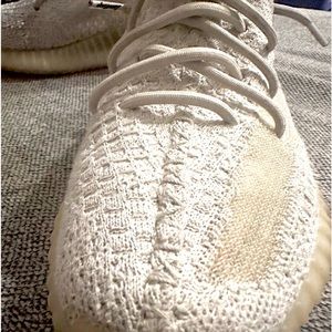 Men's size 7 Yeezy 350 original V2, color "light"